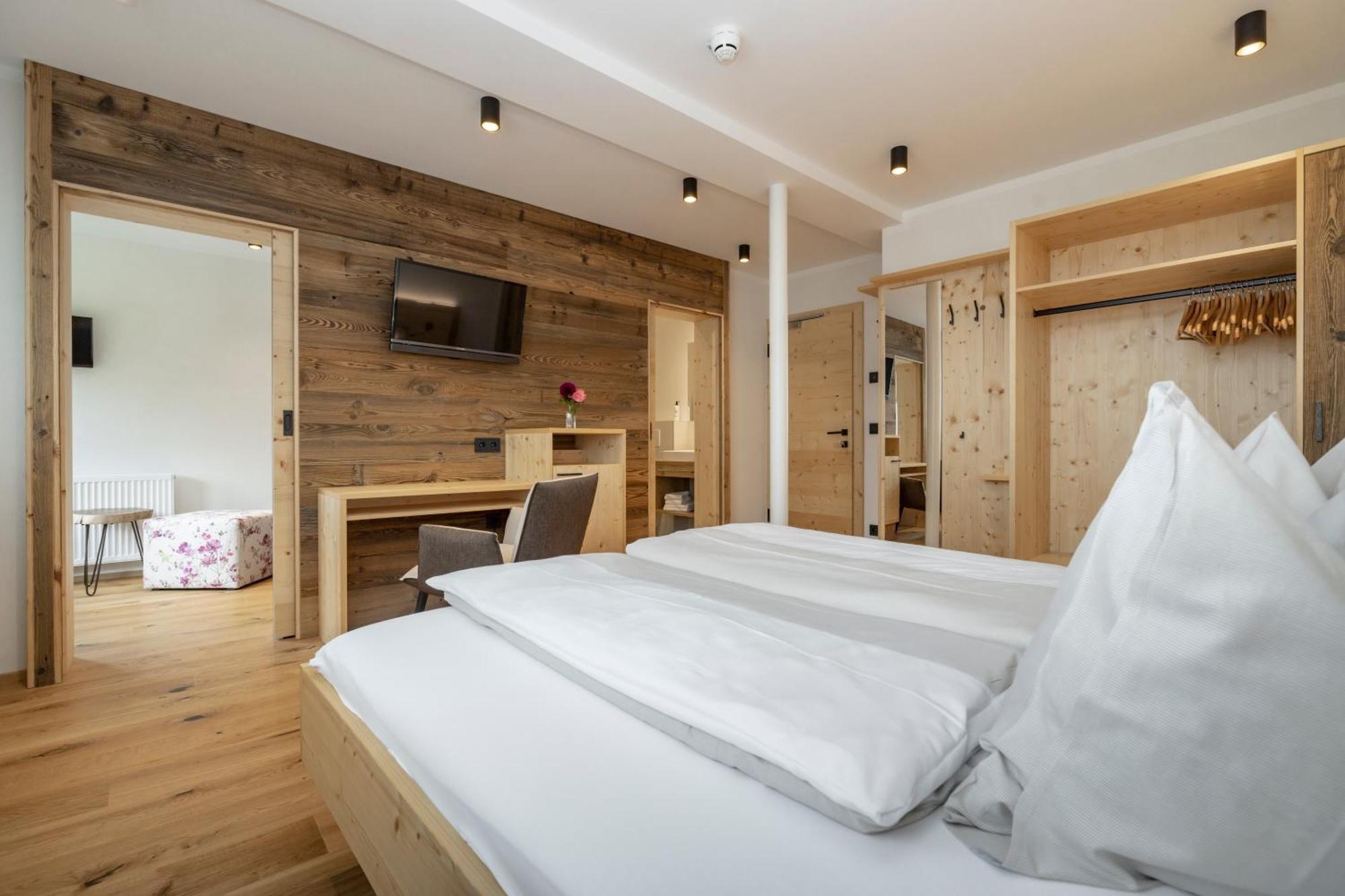 Hotel Winkler-Tuschnig ไวส์เซินซี ภายนอก รูปภาพ